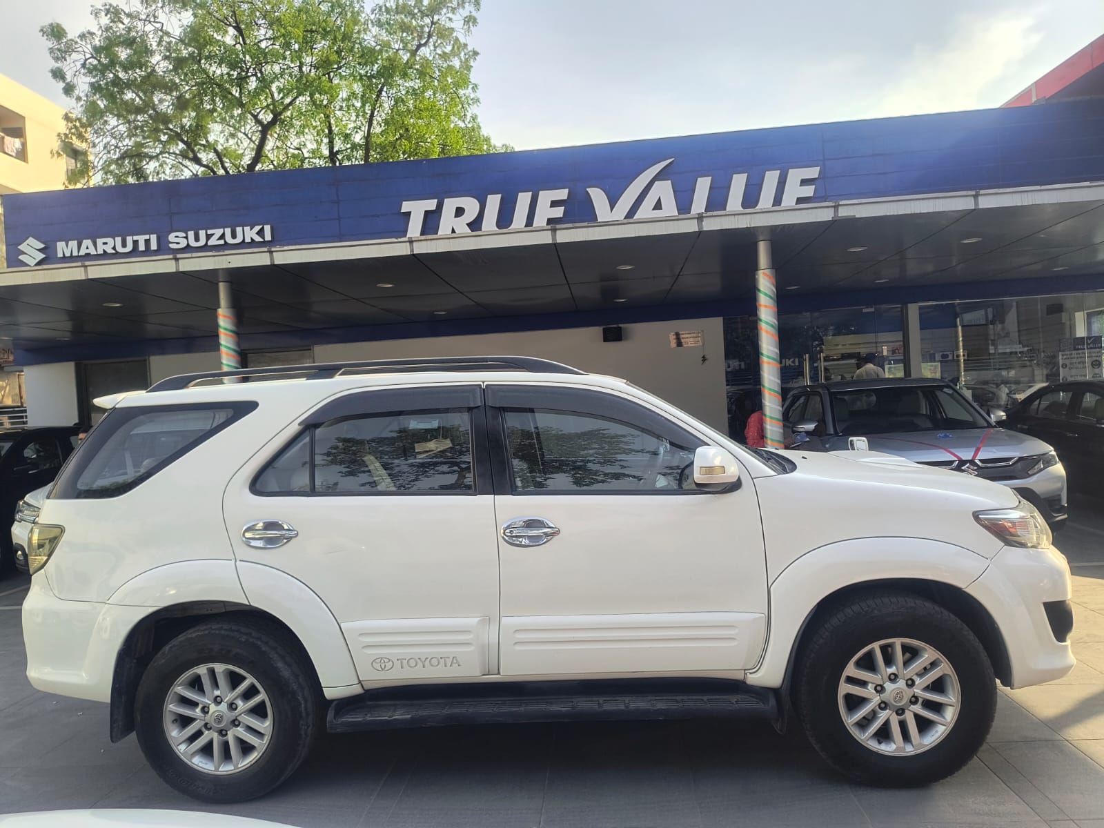 Toyota Fortuner 3.0 L 2WD AT