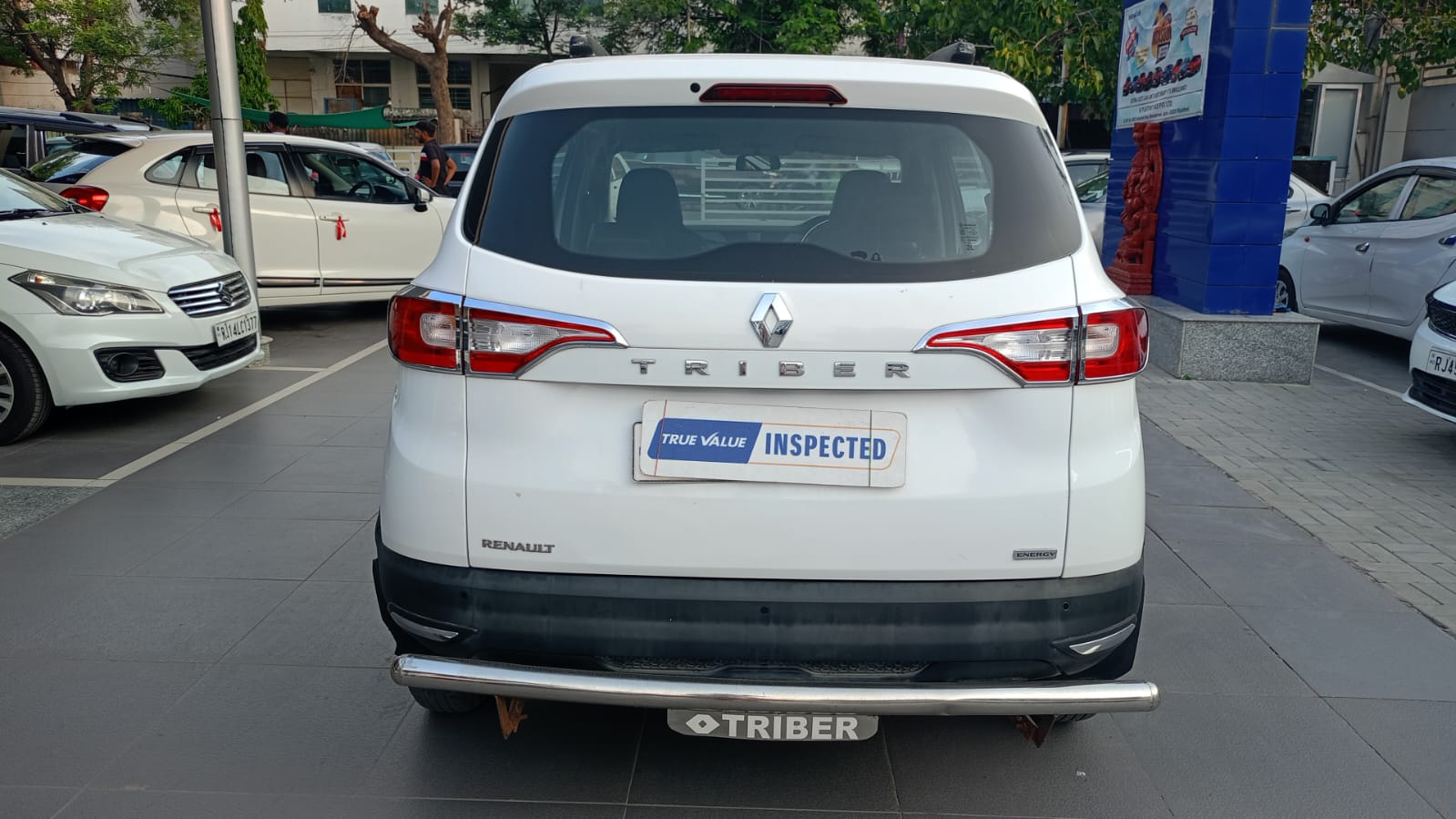 Renault Triber Rxl 5 Seater -White