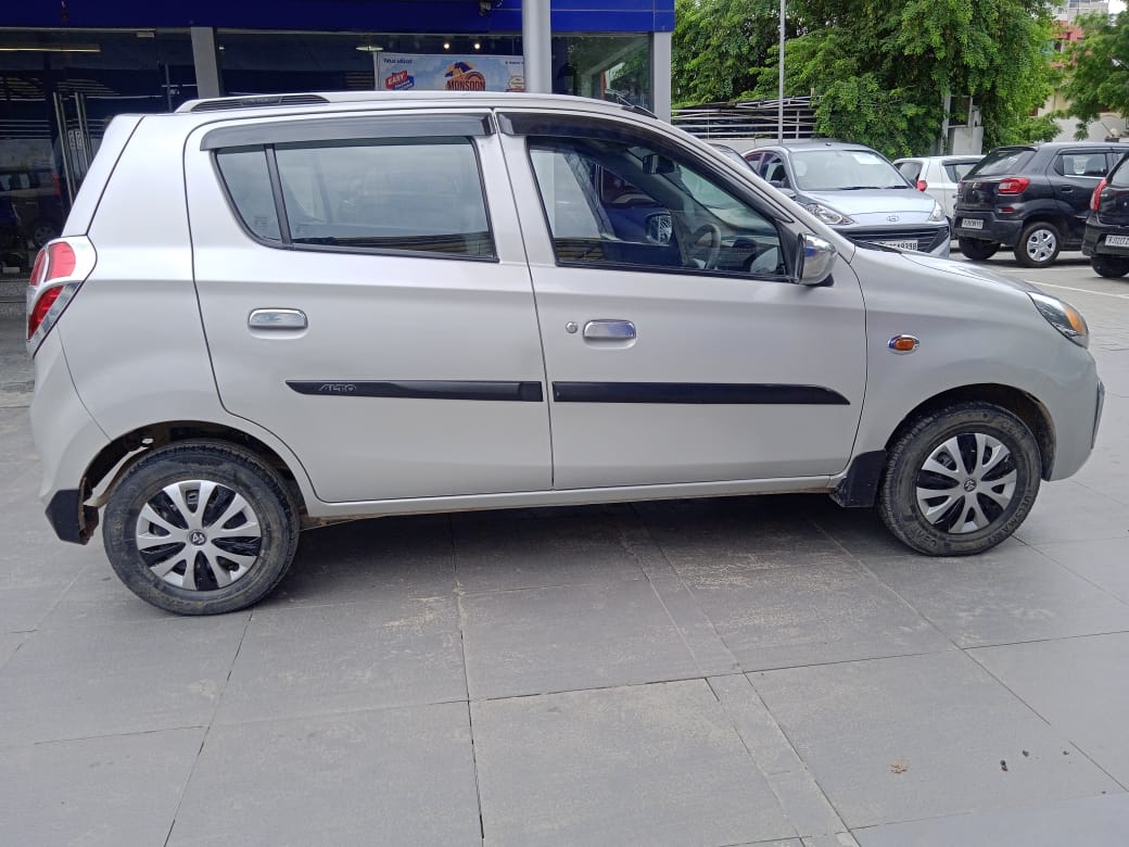 Maruti Suzuki Alto Vxi- Silver