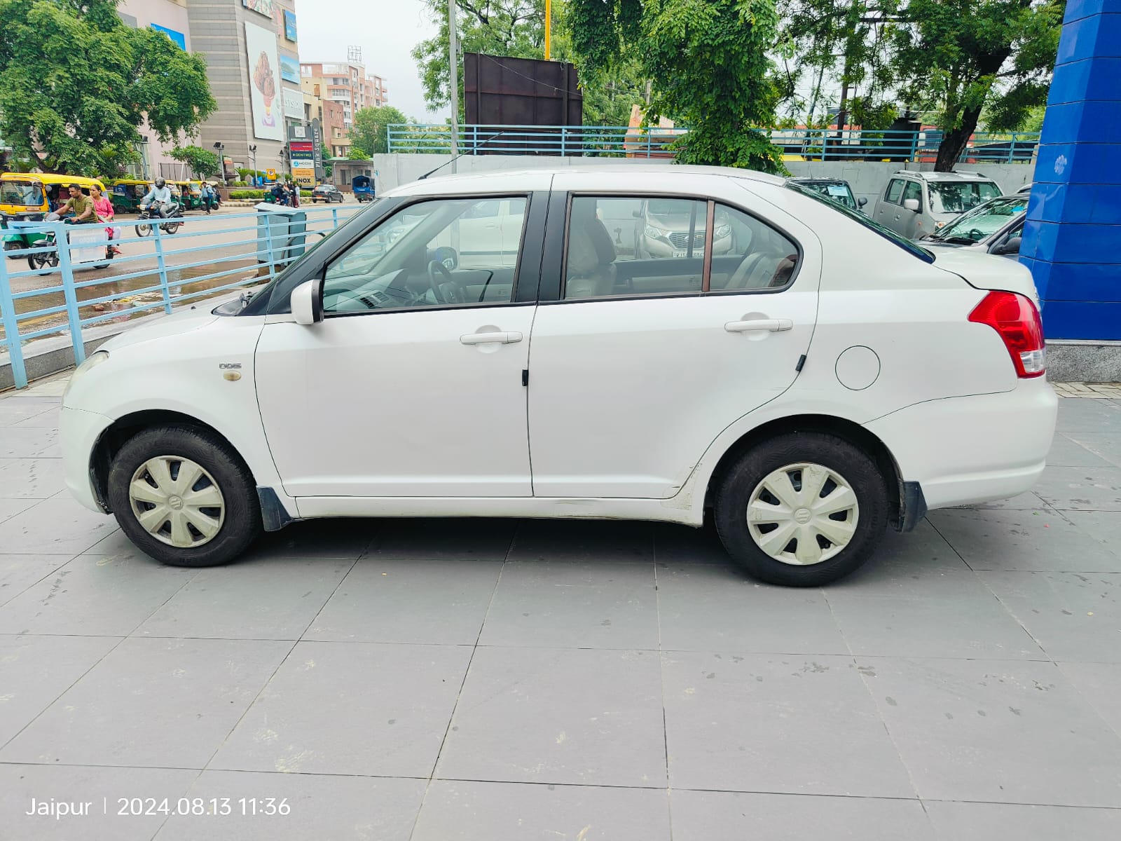 Maruti Suzuki Swift Dzire Vdi- White