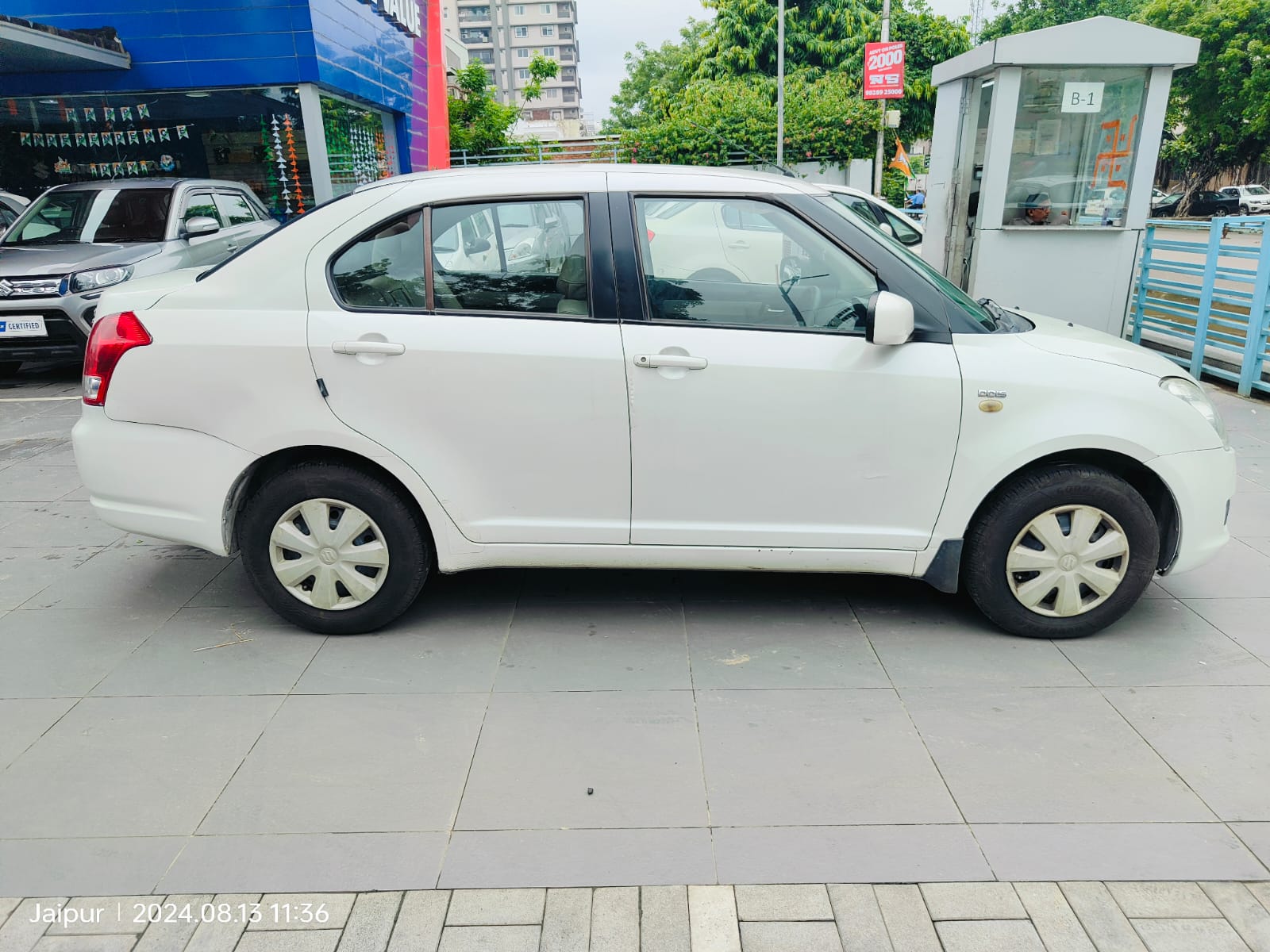 Maruti Suzuki Swift Dzire Vdi- White