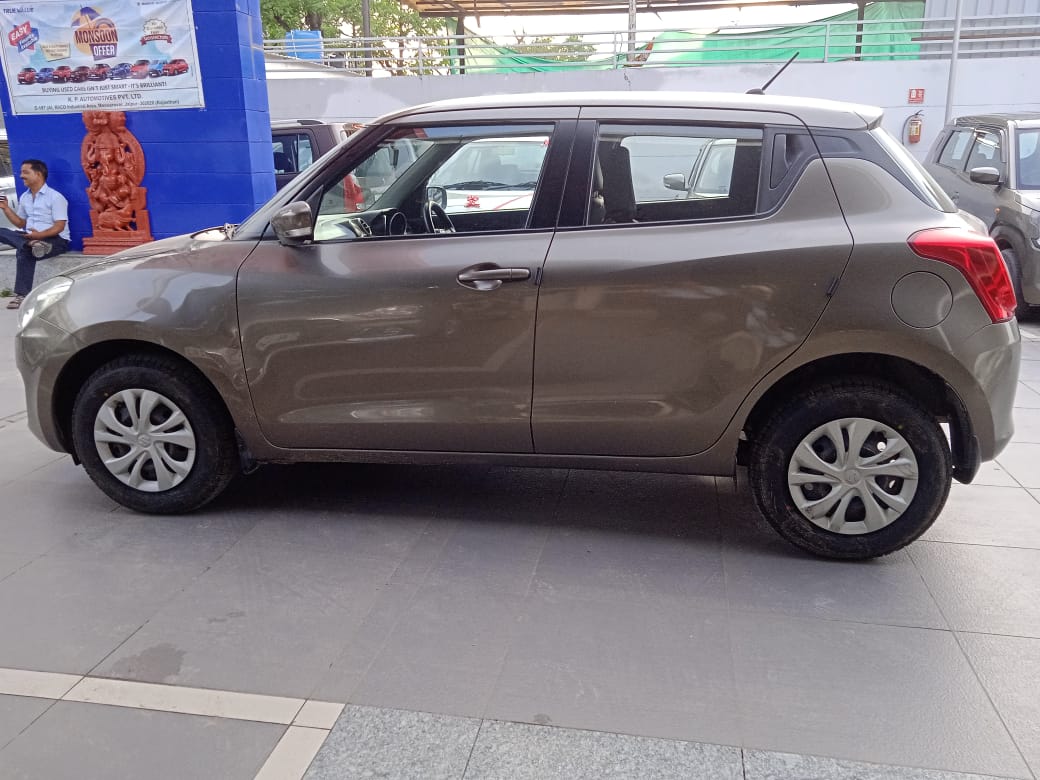 Maruti Suzuki Swift Vxi- Grey