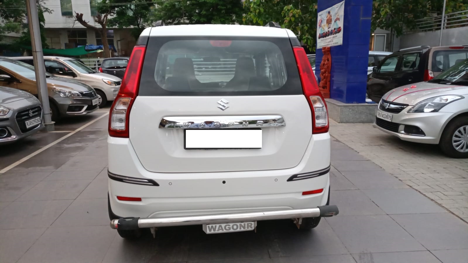 Maruti Suzuki Wagon R Vxi- White