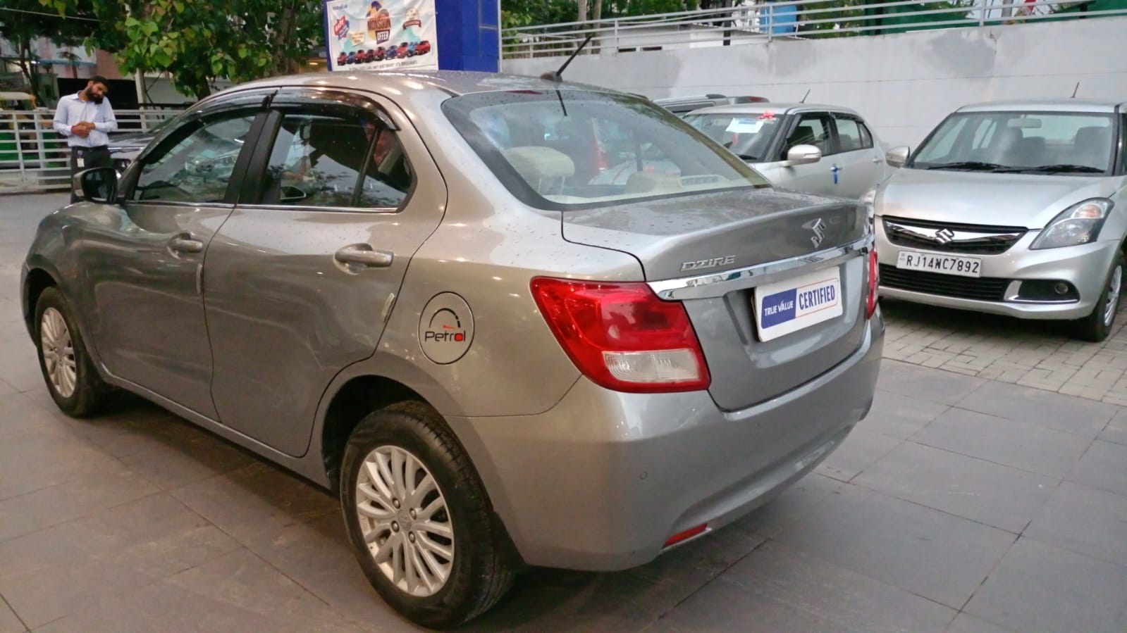 Maruti Suzuki Dzire Zxi-Silver