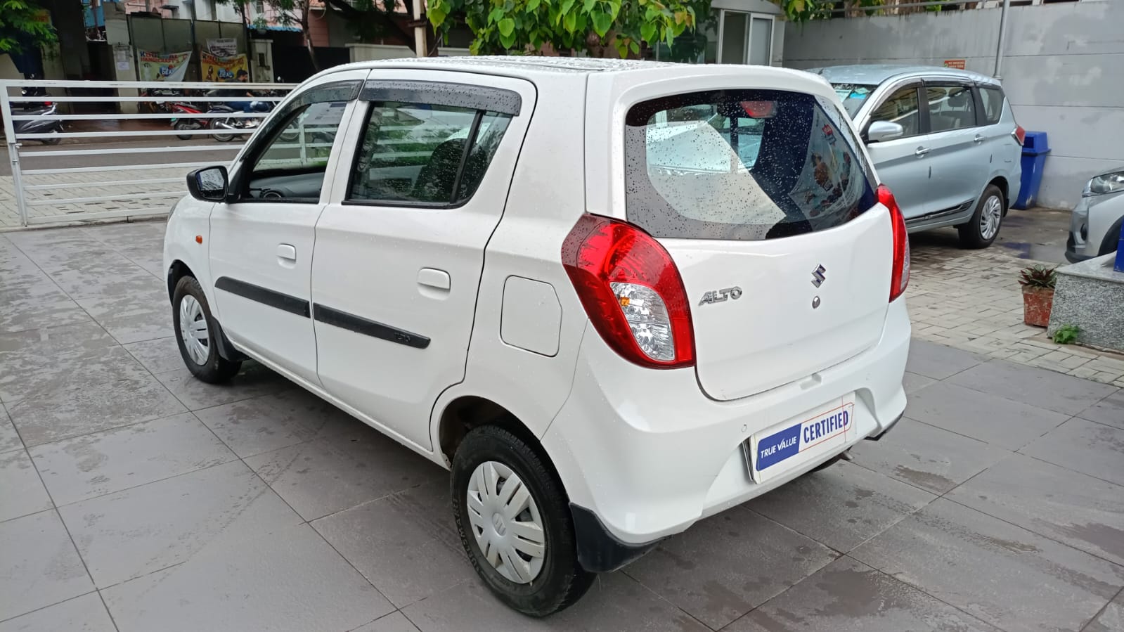 Maruti Suzuki Alto 800 Vxi -White