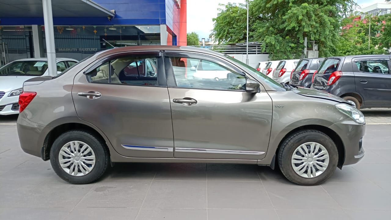 Maruti Suzuki Dzire Vxi AMT