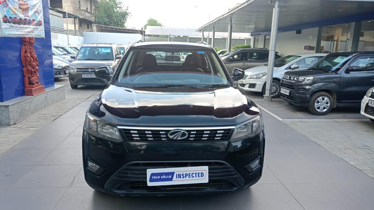 Mahindra Xuv 300 W6 PM