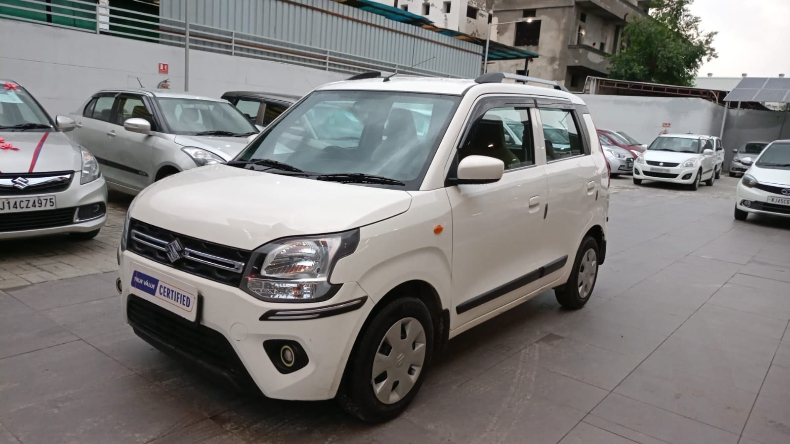 Maruti Suzuki Wagon R Vxi- White