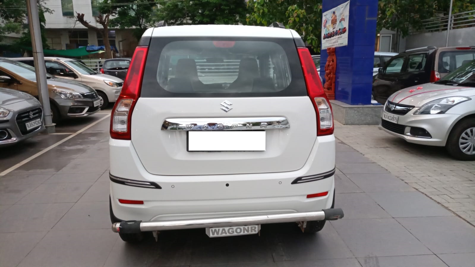 Maruti Suzuki Wagon R Vxi- White