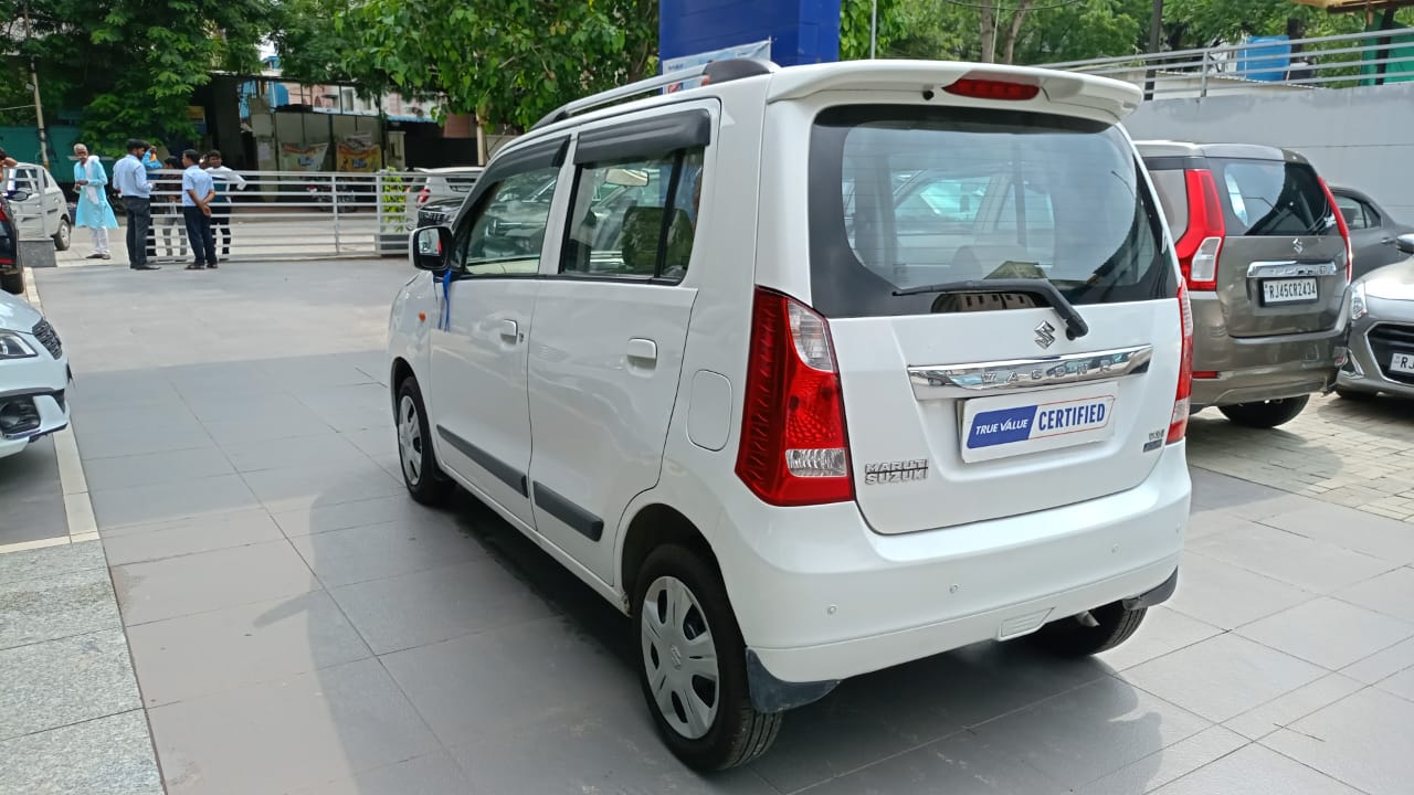 Maruti Suzuki Wagon R Vxi Amt - White