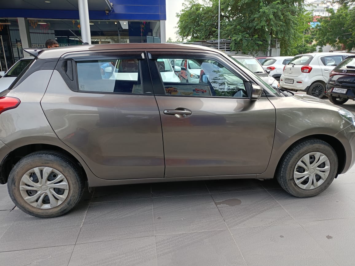 Maruti Suzuki Swift Vxi - Grey