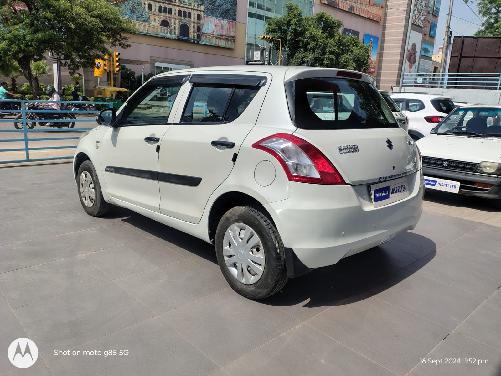 Maruti Suzuki Swift Ldi-White