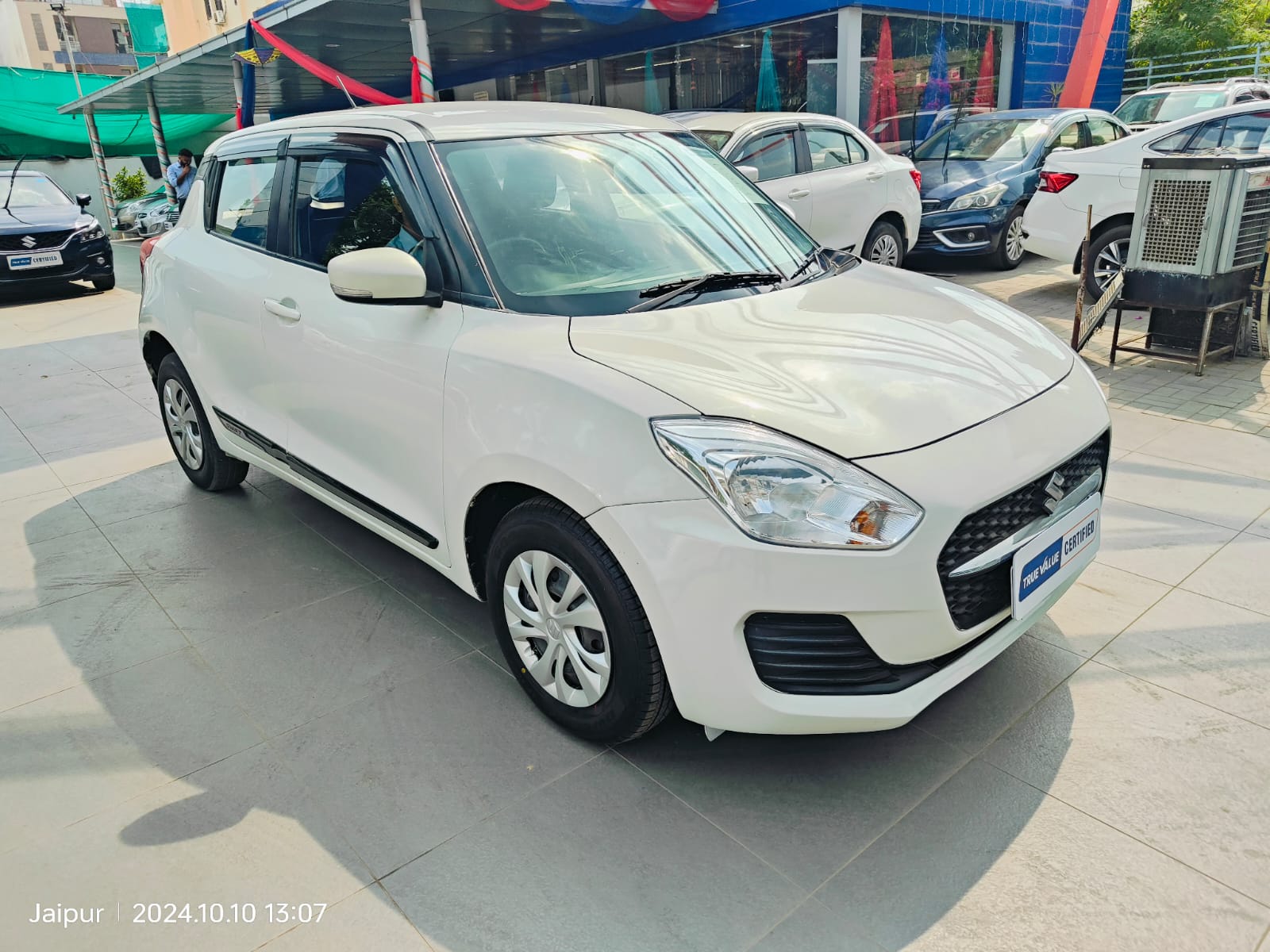 Maruti Suzuki Swift Vxi Ags- White