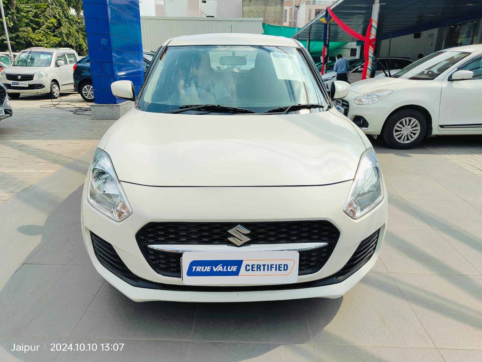 Maruti Suzuki Swift Vxi Ags- White