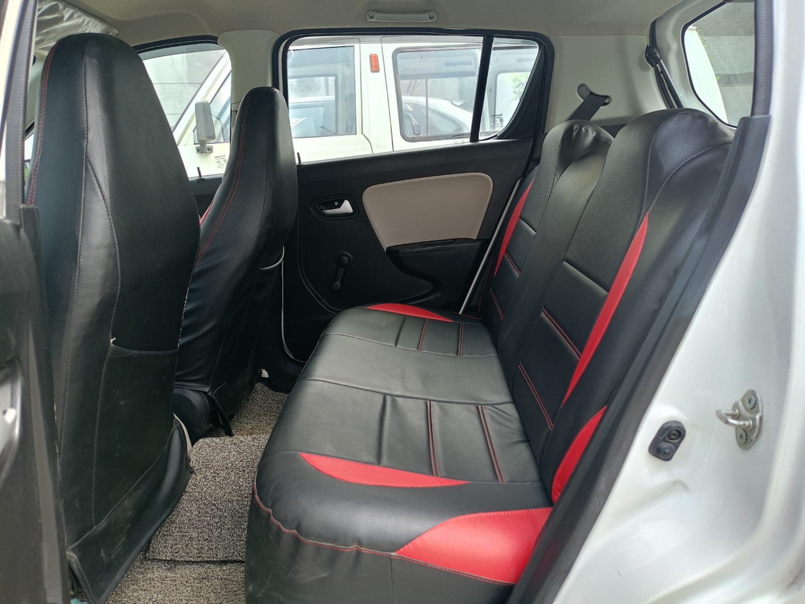 Maruti Suzuki Alto 800 Vxi- White