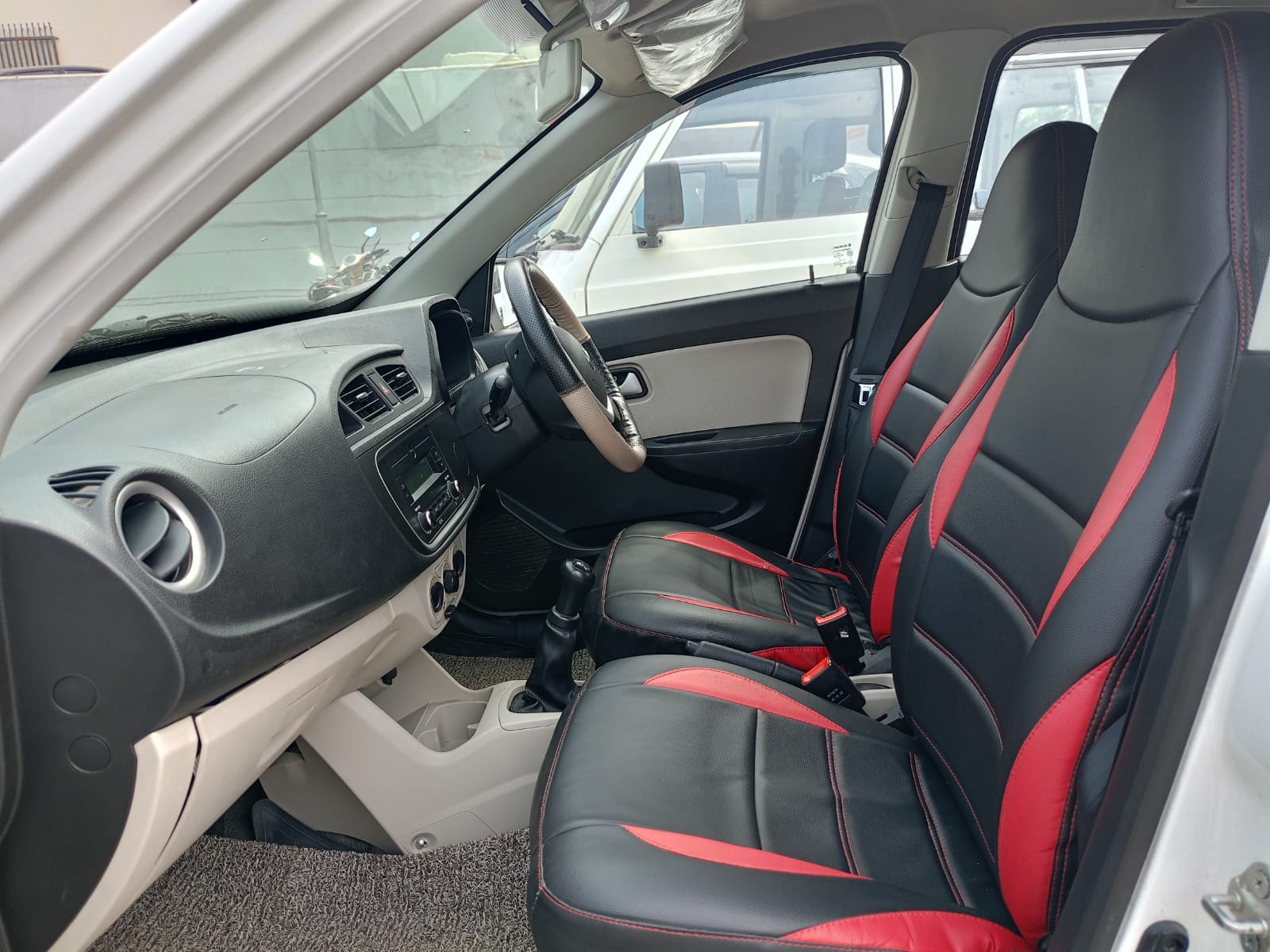 Maruti Suzuki Alto 800 Vxi- White