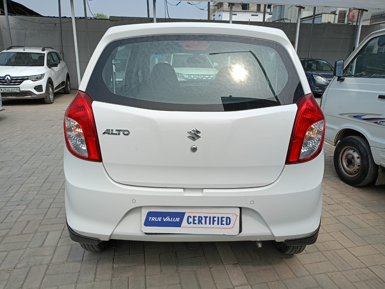 Maruti Suzuki Alto 800 Vxi- White