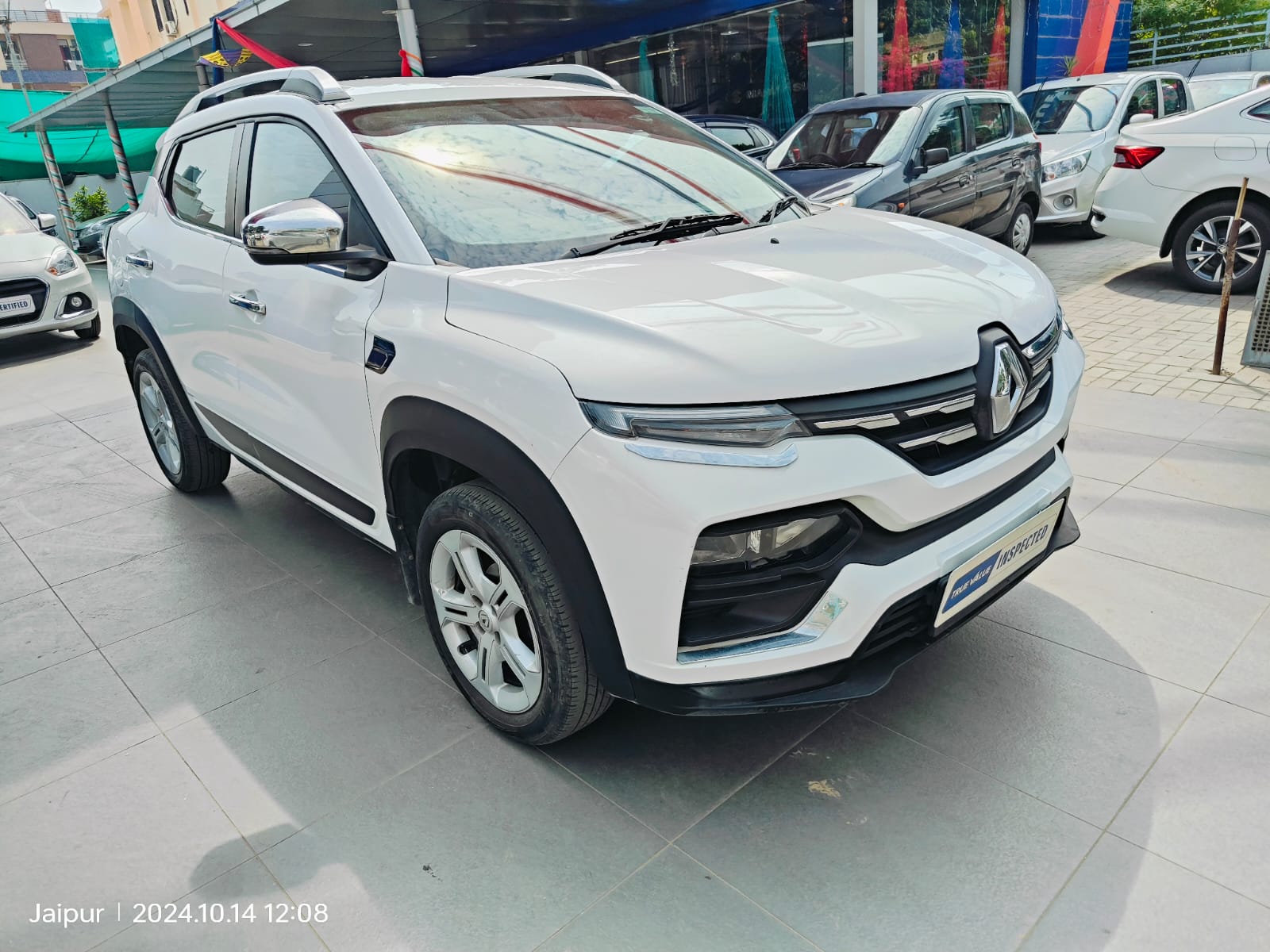 Renault Kiger Rxt- White