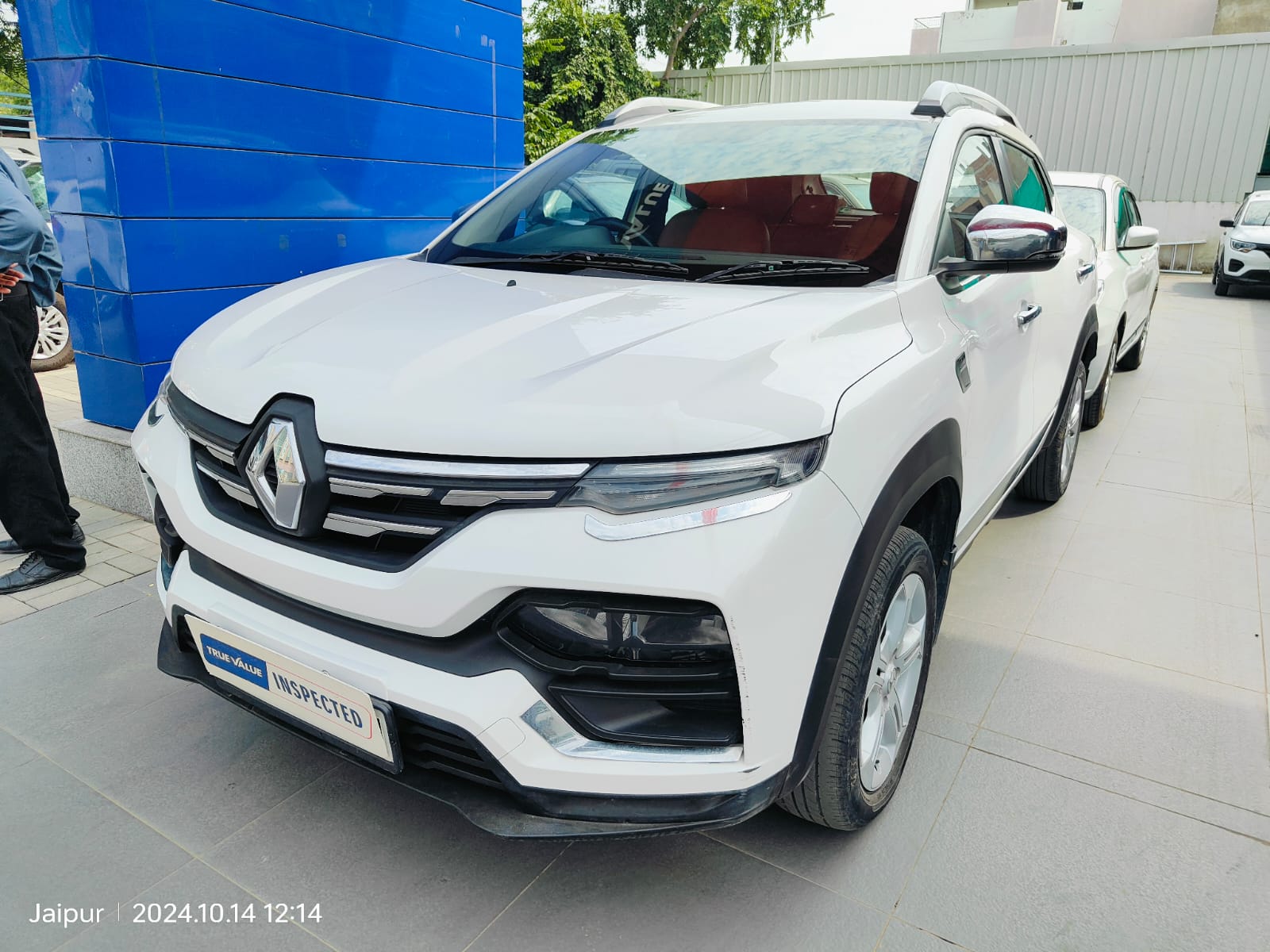 Renault Kiger Rxt- White