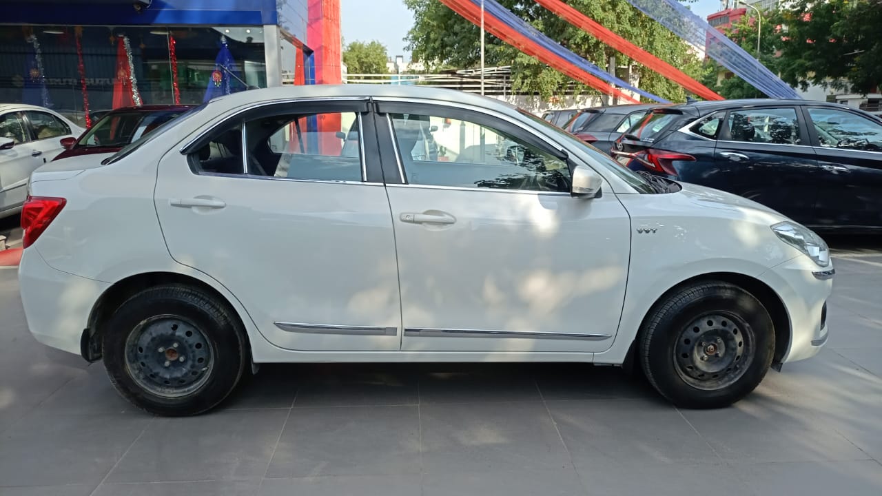 Maruti Suzuki Dzire Vxi- White