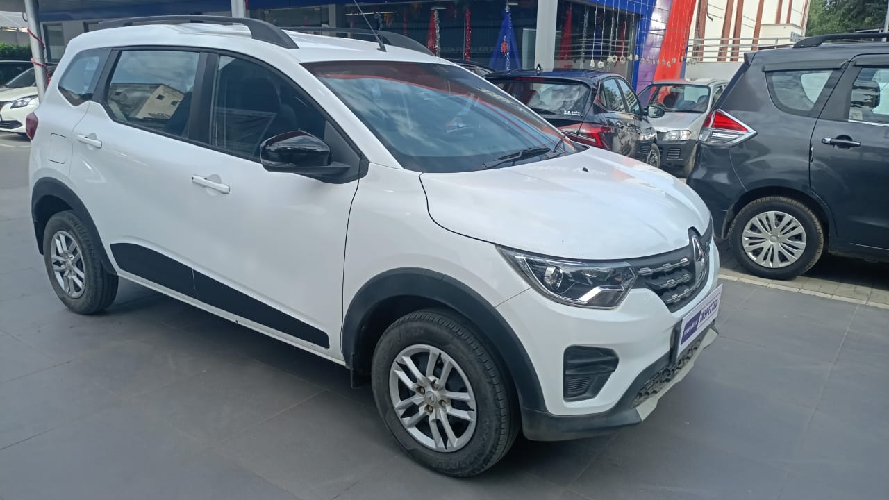 Renault Triber RXT