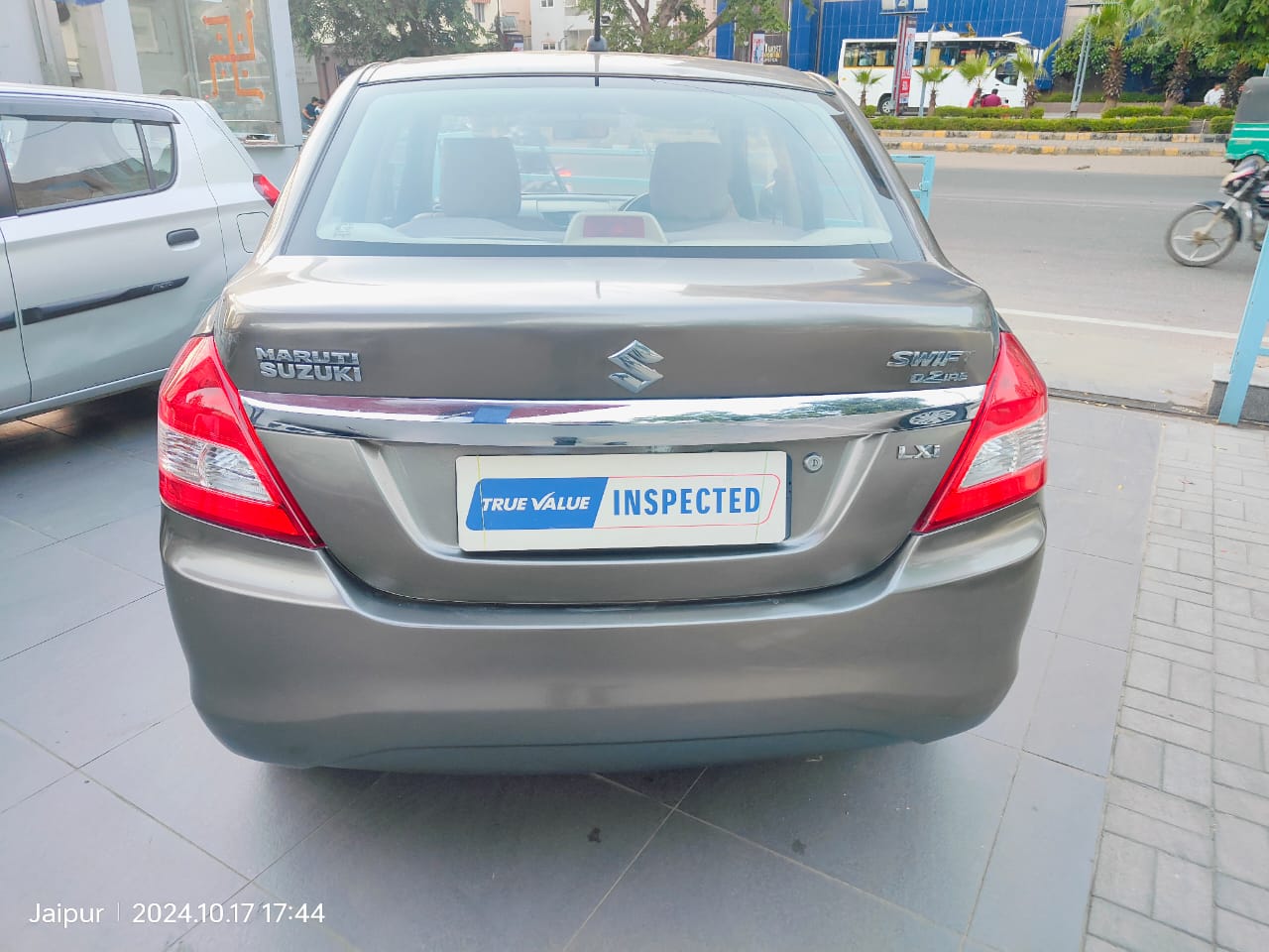 Maruti Suzuki Dzire Lxi- Grey