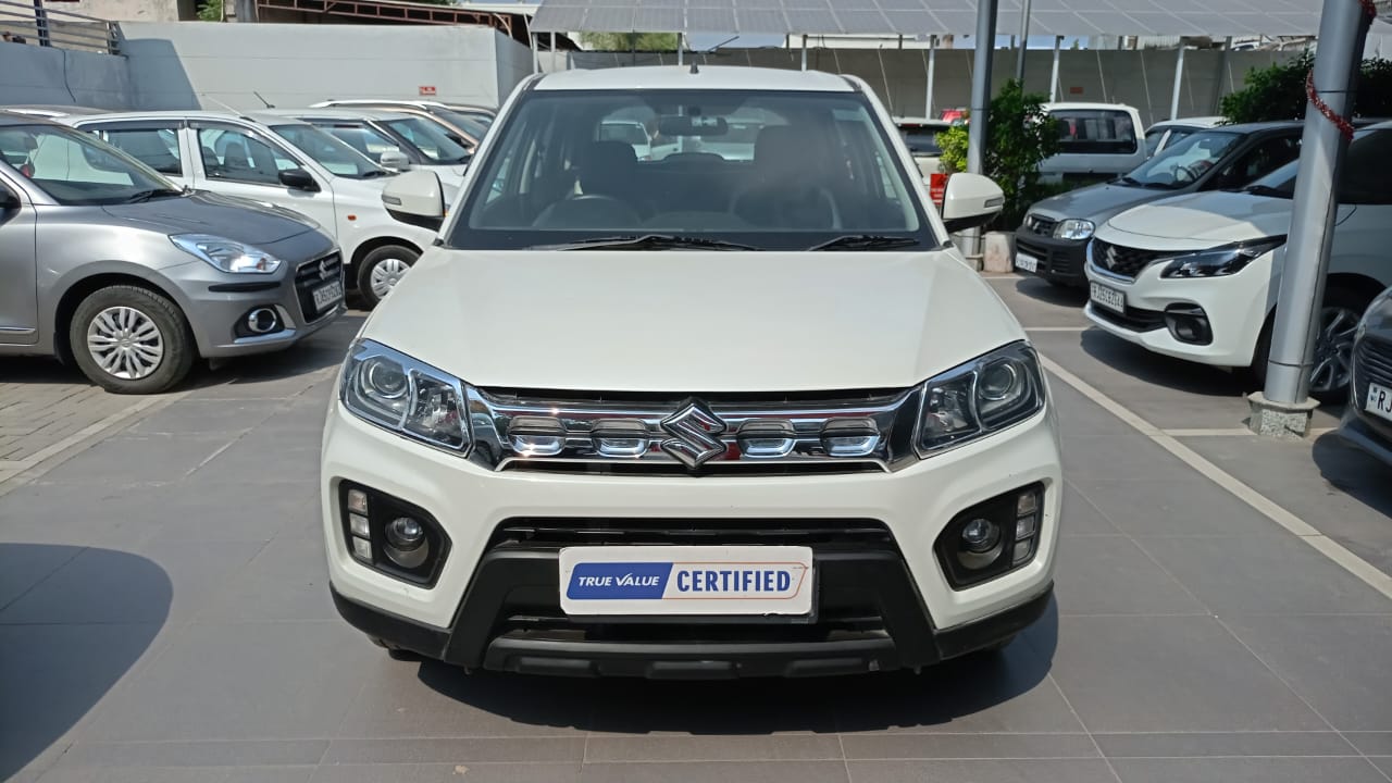 Maruti Suzuki Brezza Lxi- White