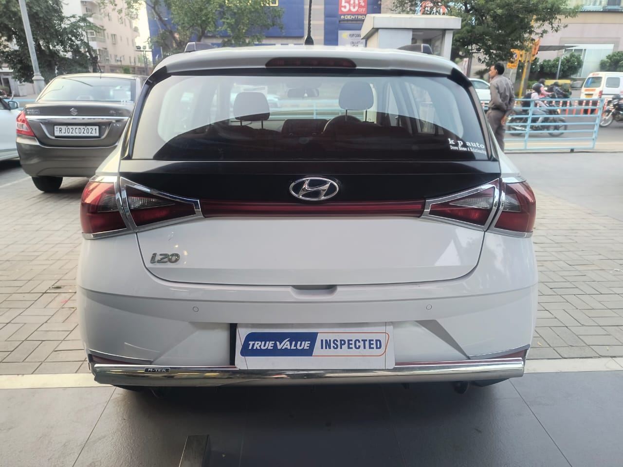 Hyundai I-20 Magna- White