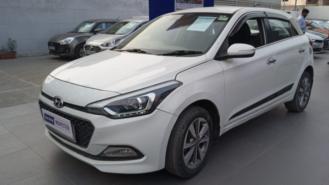 Hyundai I-20 Asta - White