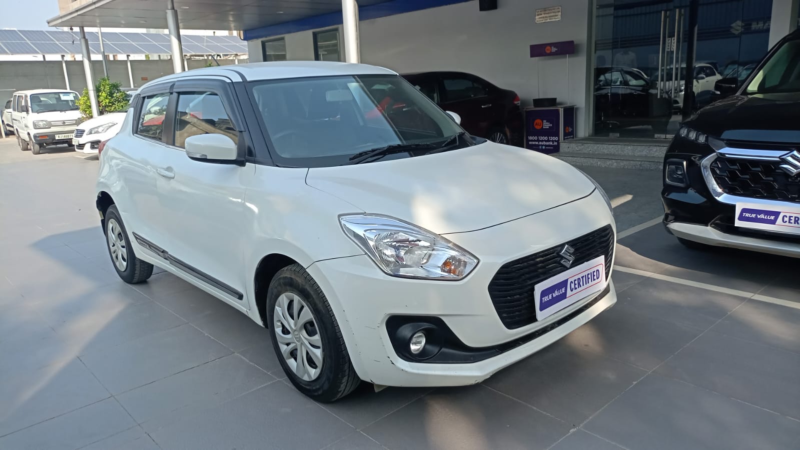 Maruti Suzuki Swift Vxi - White