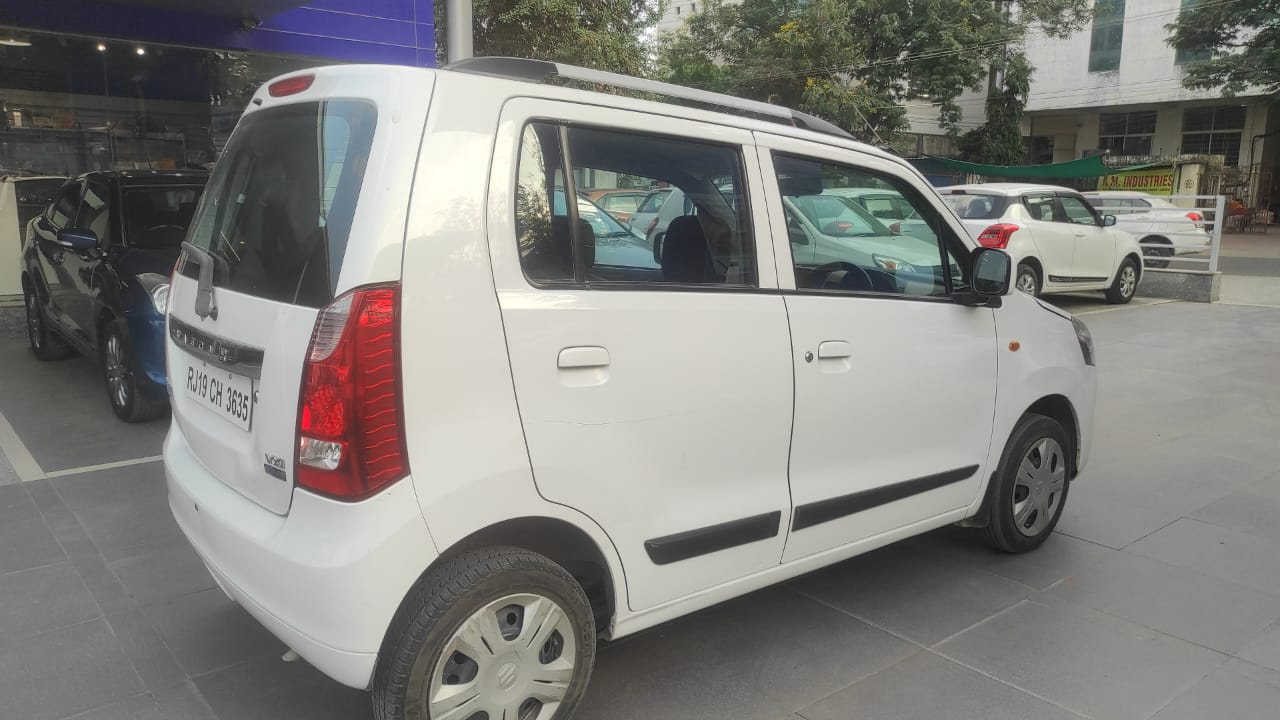 Maruti Suzuki Wagon R VXI AMT