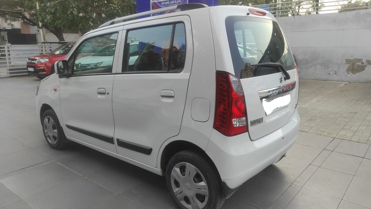 Maruti Suzuki Wagon R VXI AMT