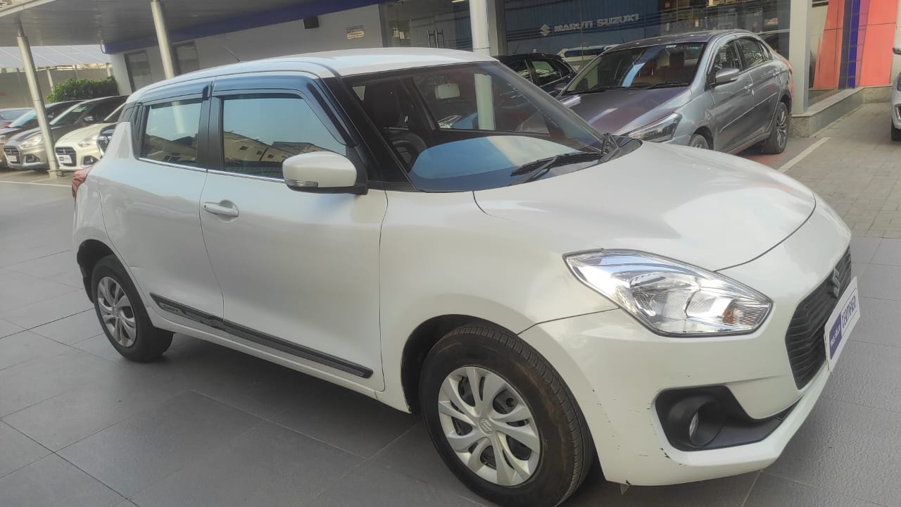 Maruti Suzuki Swift Vxi- White