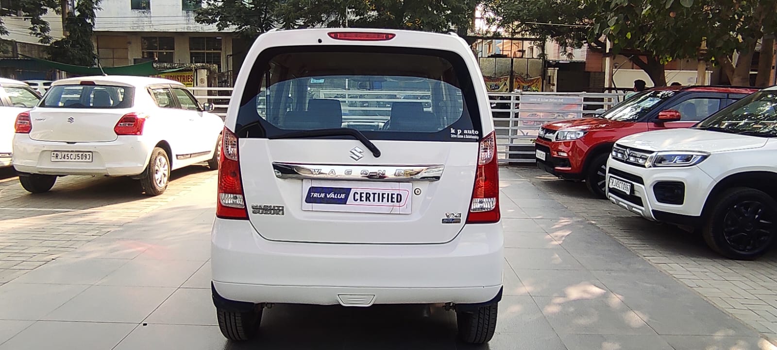 Maruti Suzuki Wagon R VXI AMT White