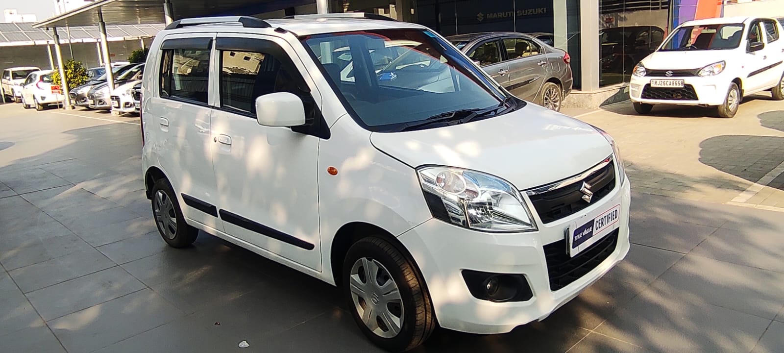 Maruti Suzuki Wagon R VXI AMT White