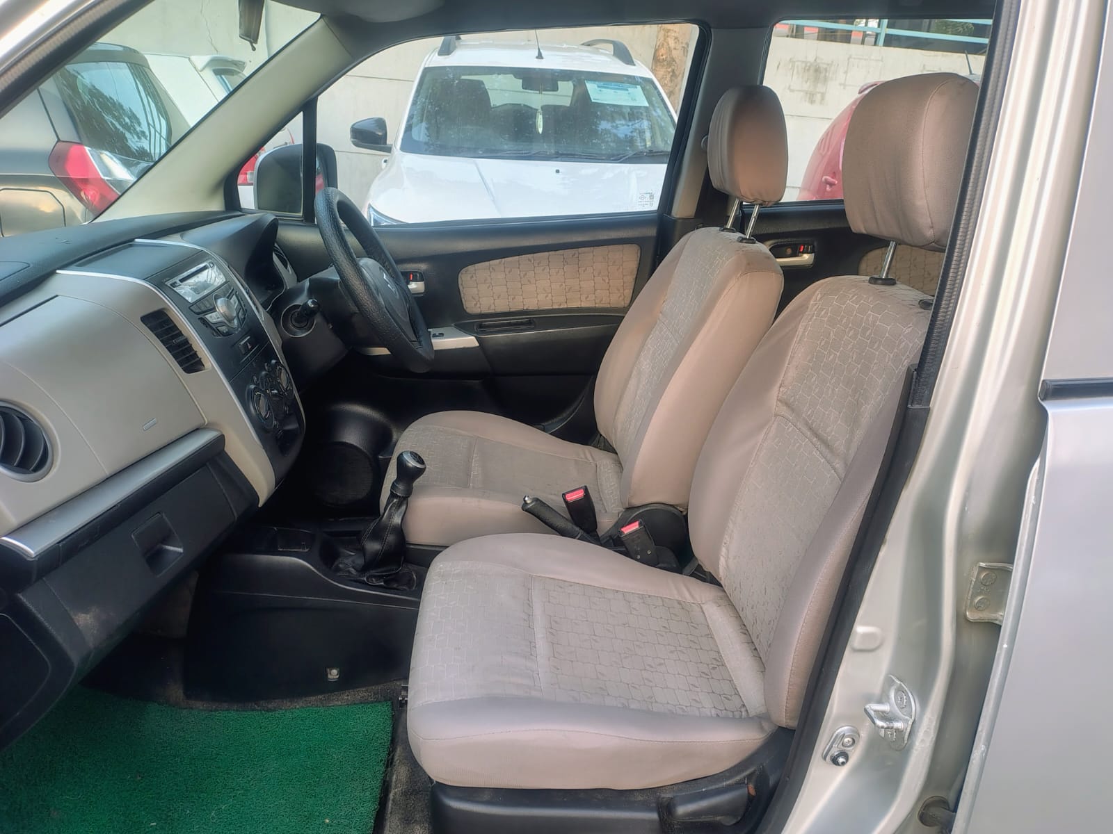 Maruti Suzuki Wagon R VXI -Silver