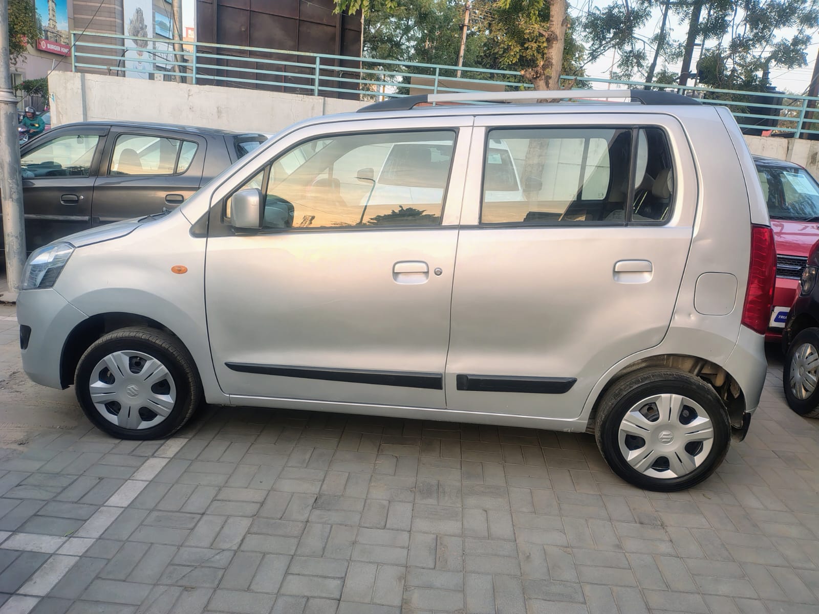 Maruti Suzuki Wagon R VXI -Silver