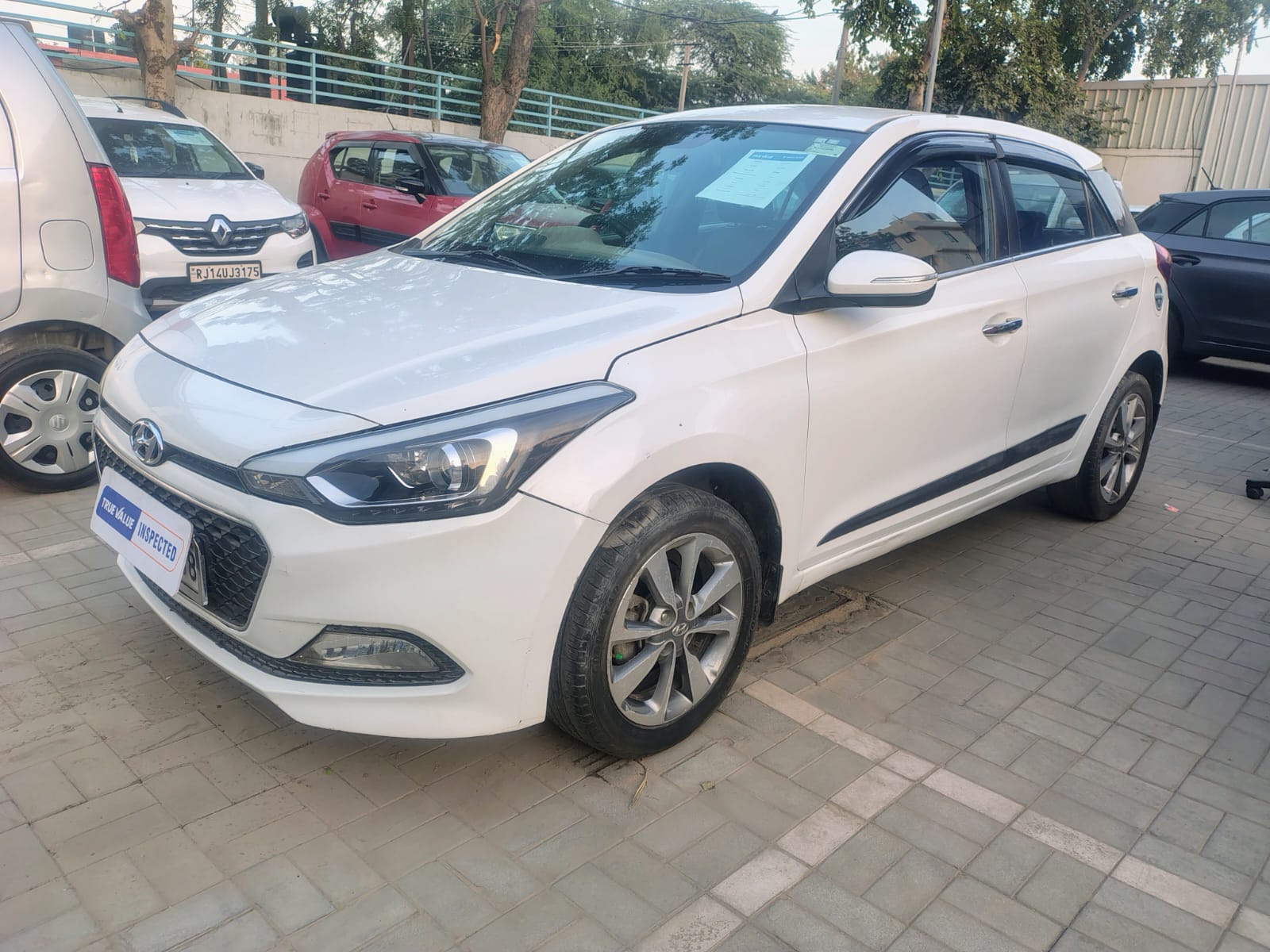 I20 Asta - White