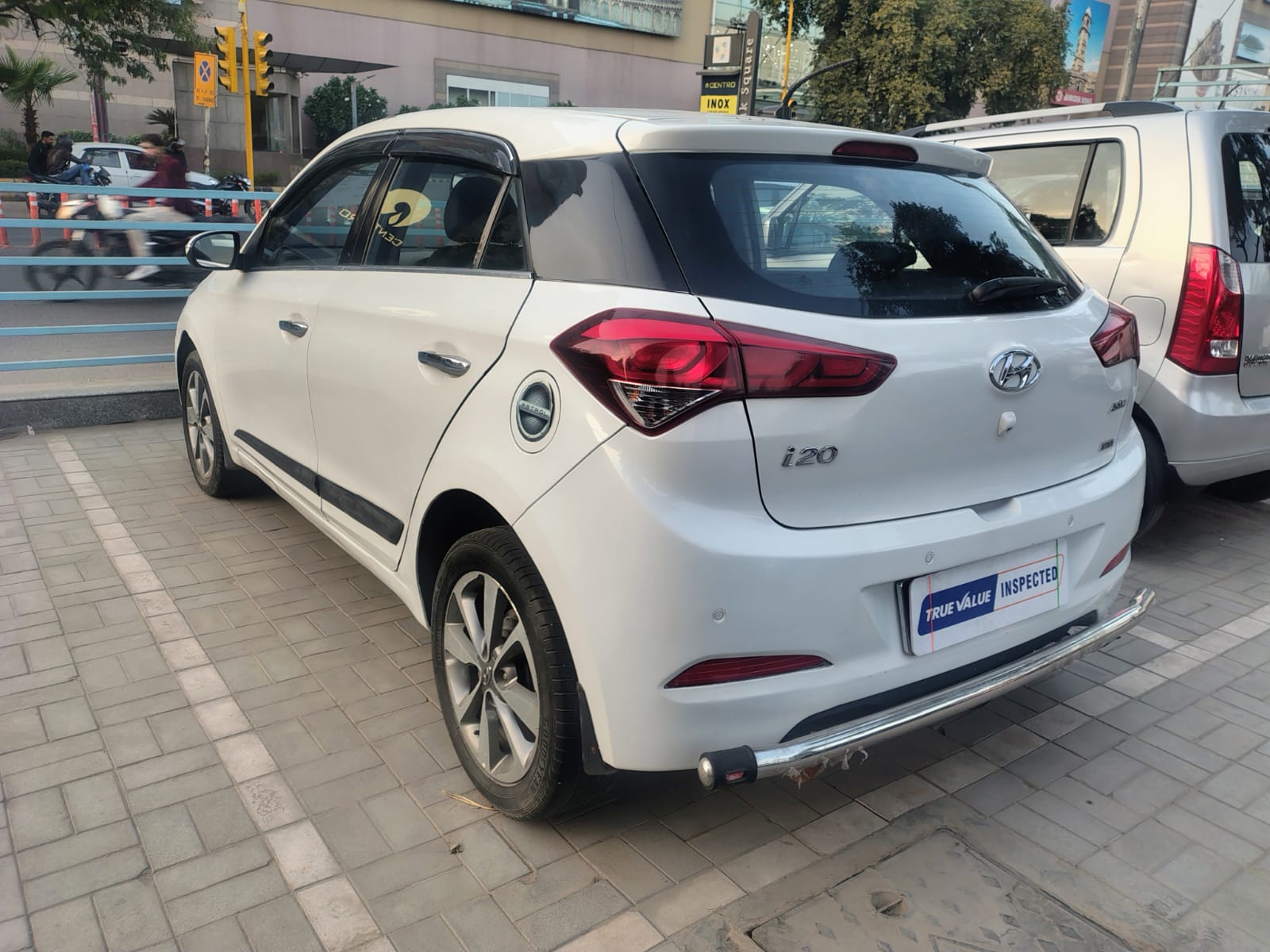 I20 Asta - White