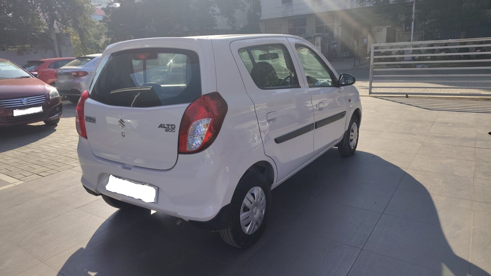 Maruti Suzuki Alto 800 LXI -White