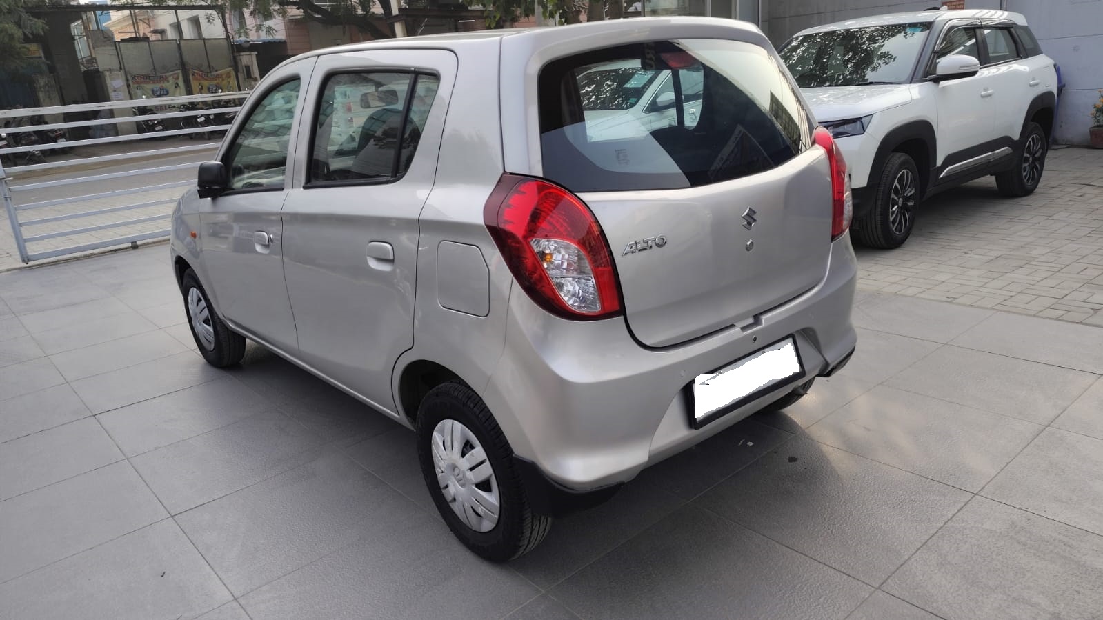 Maruti Suzuki Alto LXI - Silver