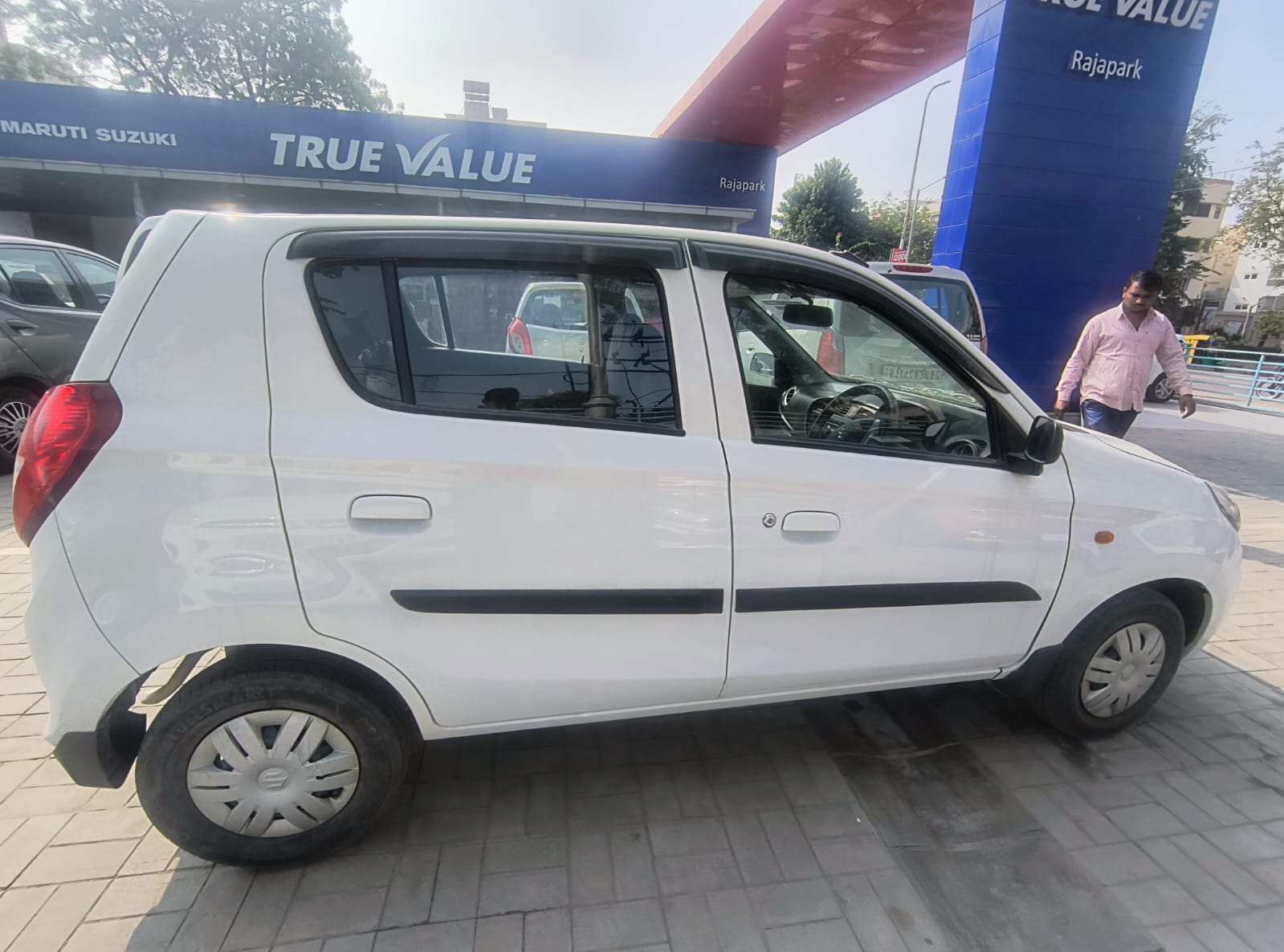 Maruti Suzuki Alto 800 LXI -White