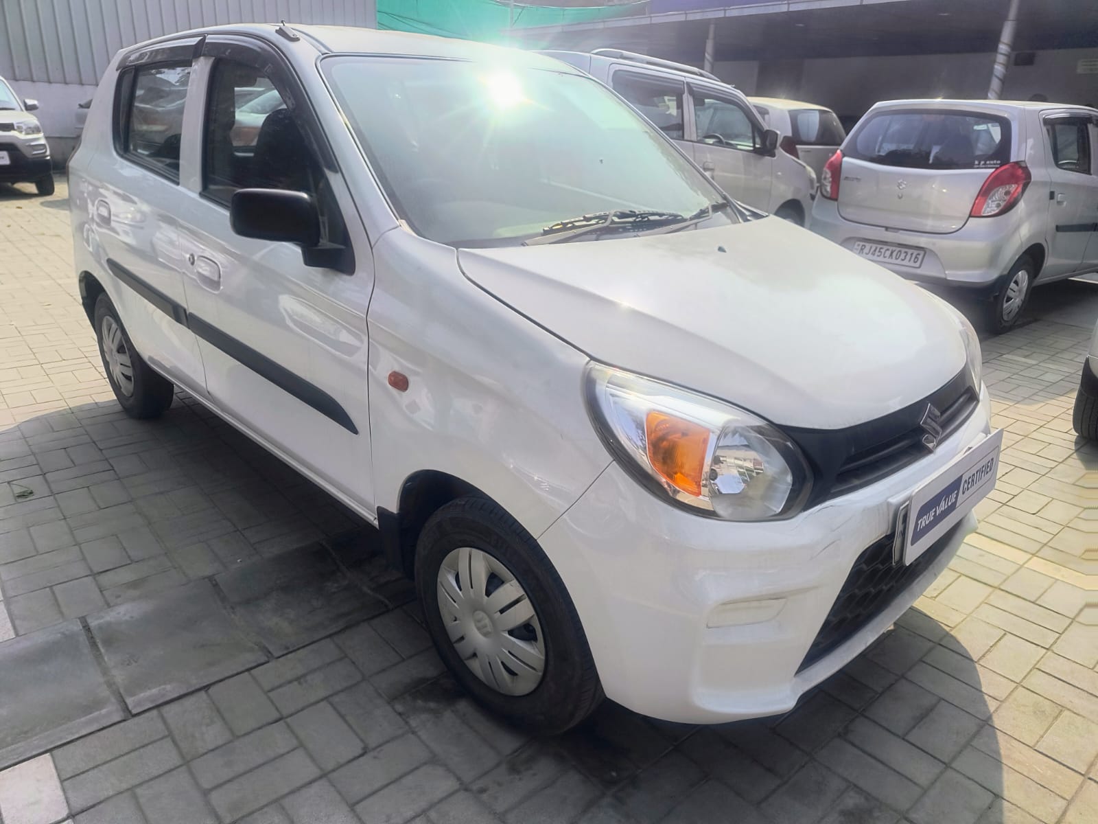 Maruti Suzuki Alto 800 LXI -White