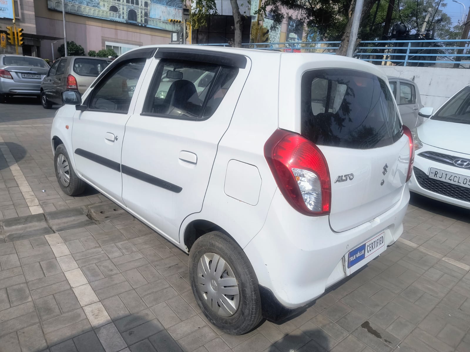 Maruti Suzuki Alto 800 LXI -White