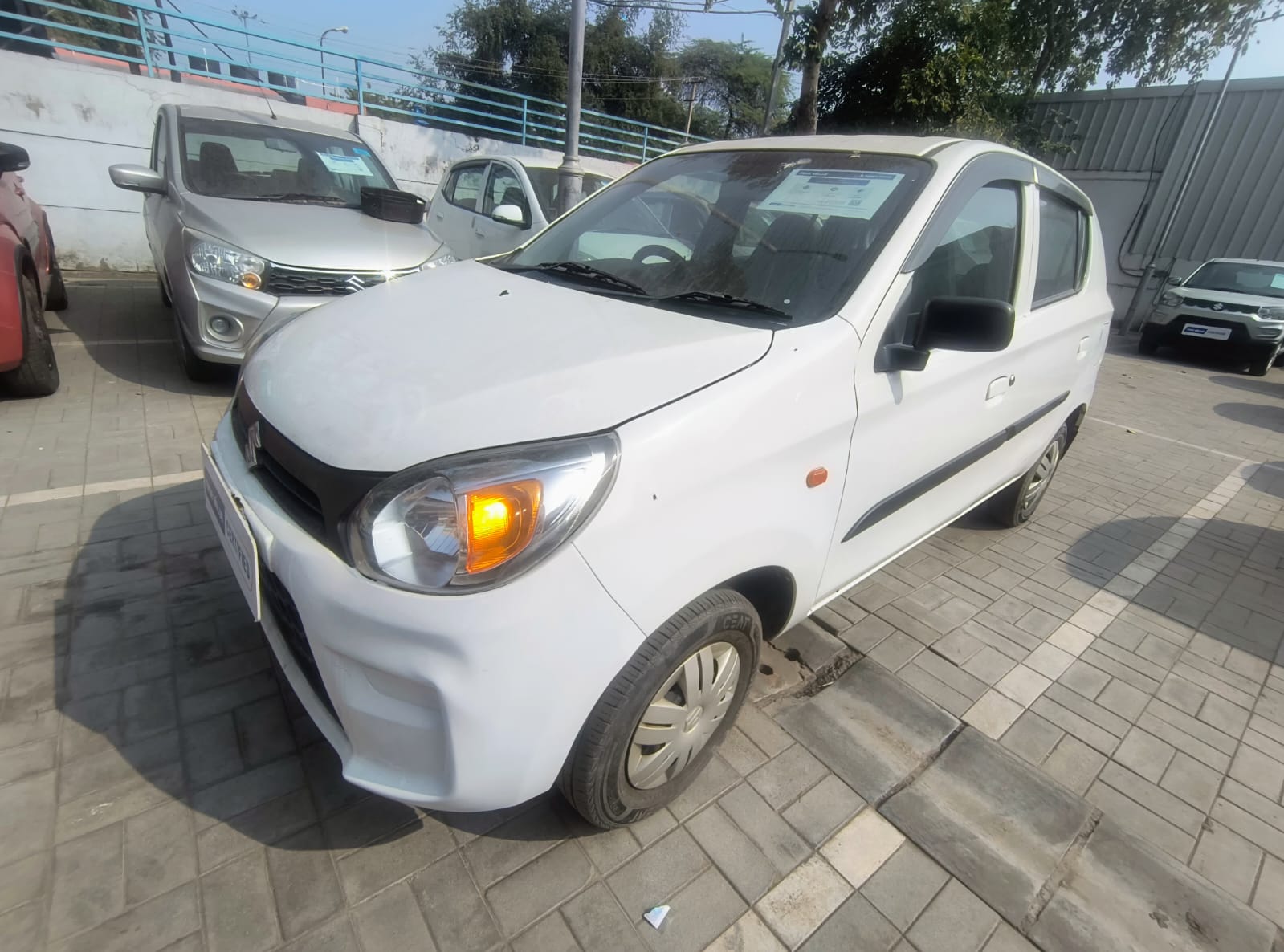 Maruti Suzuki Alto 800 LXI -White