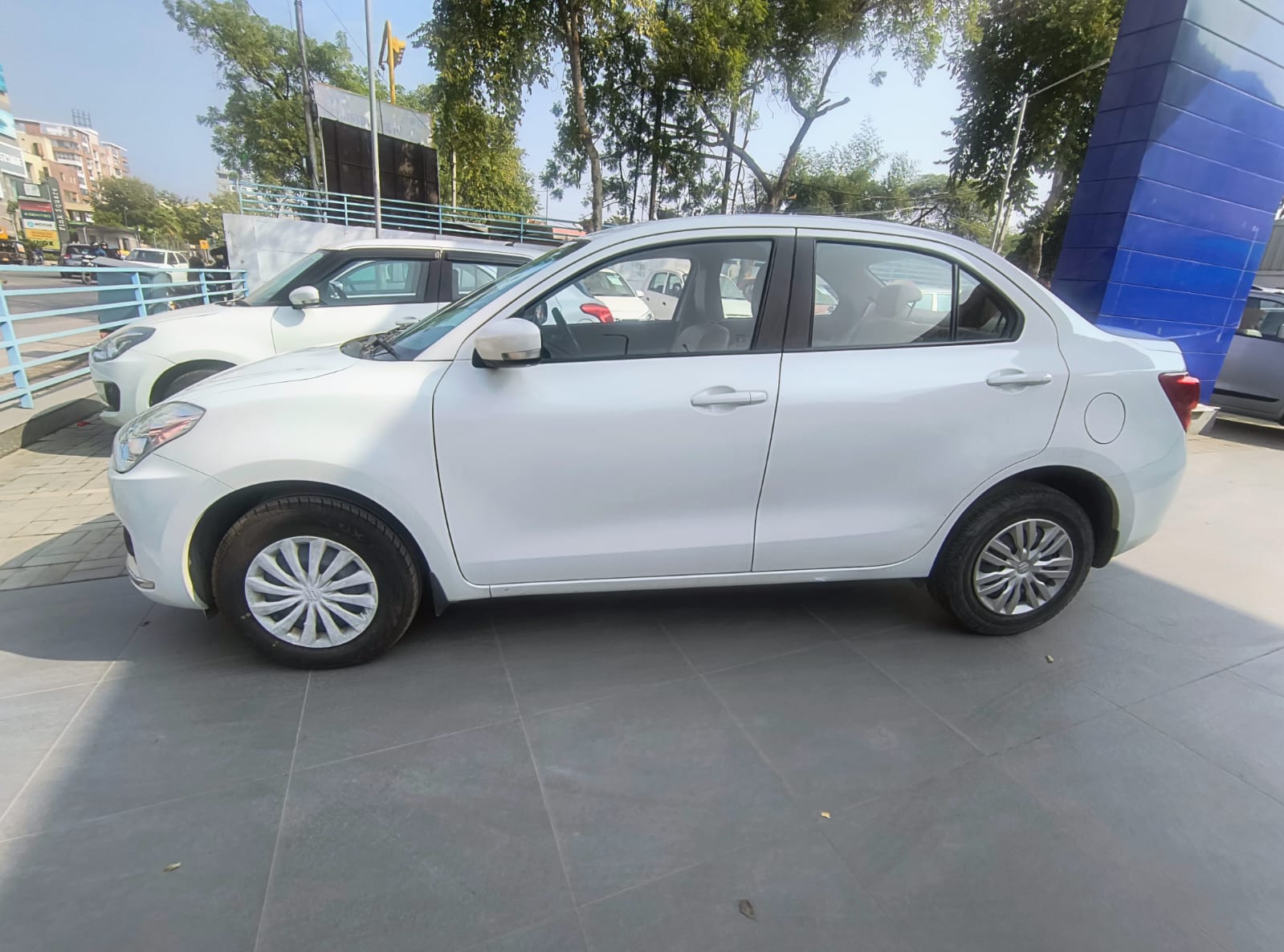 Maruti Suzuki Dzire VXI - White