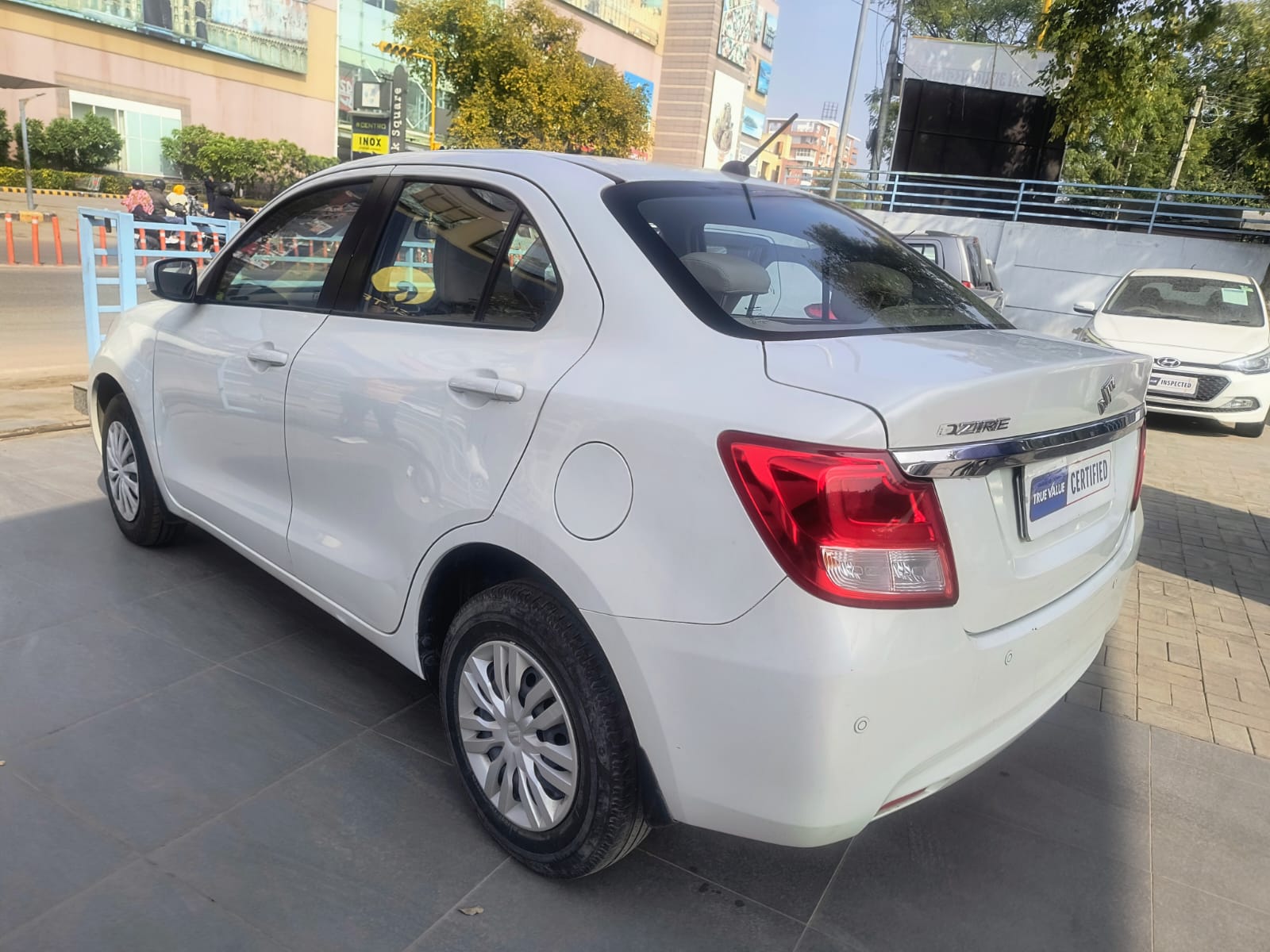 Maruti Suzuki Dzire VXI - White