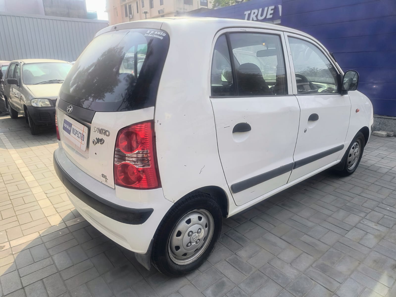 Hyundai - Santro GL - White