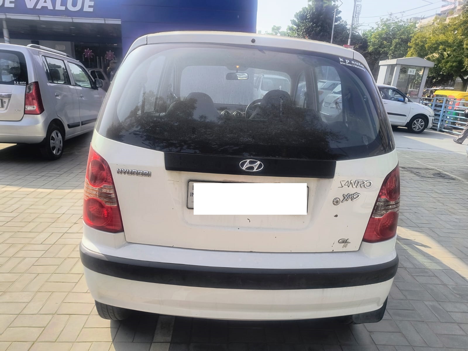 Hyundai - Santro GL - White