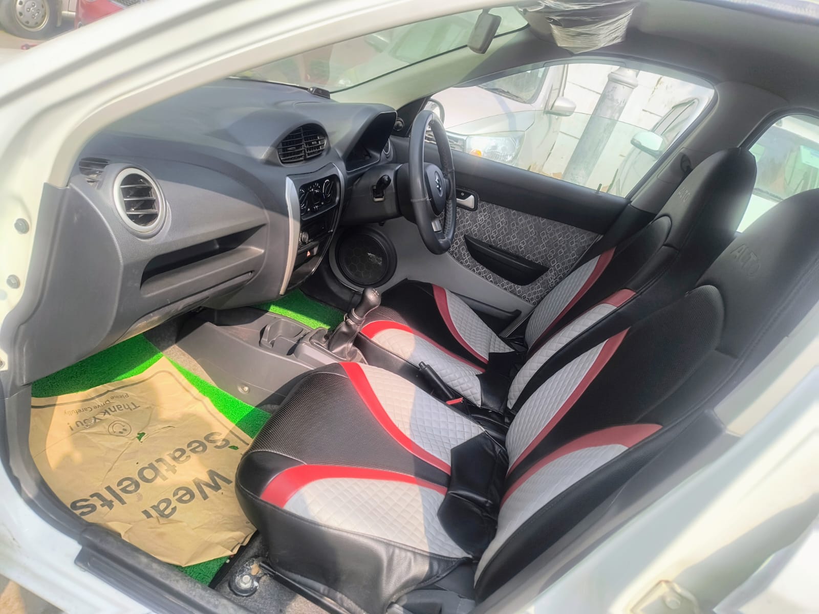 Maruti Suzuki Alto 800 LXI - White